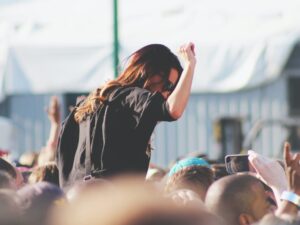 Sådan rammer du det rigtige Roskilde Festival-outfit